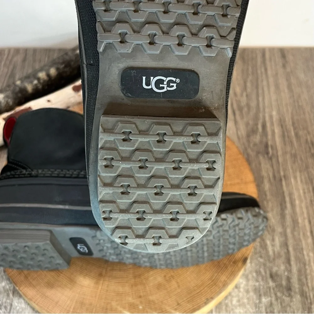 *UGG | Men's Zetik Black Waterproof Leather Boots 1017304 Size 9